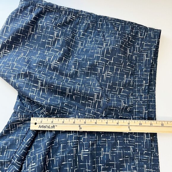 Onia Calder Board Shorts Swim Navy Blue & White Geometric Lined - Size 38 - Picture 7 of 9